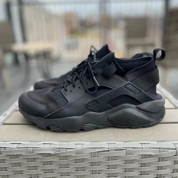 Nike Air Huarache Run Triple Black Men’s 9.5 819685-002 Clean & Ready to Wear - Picture 3 of 8